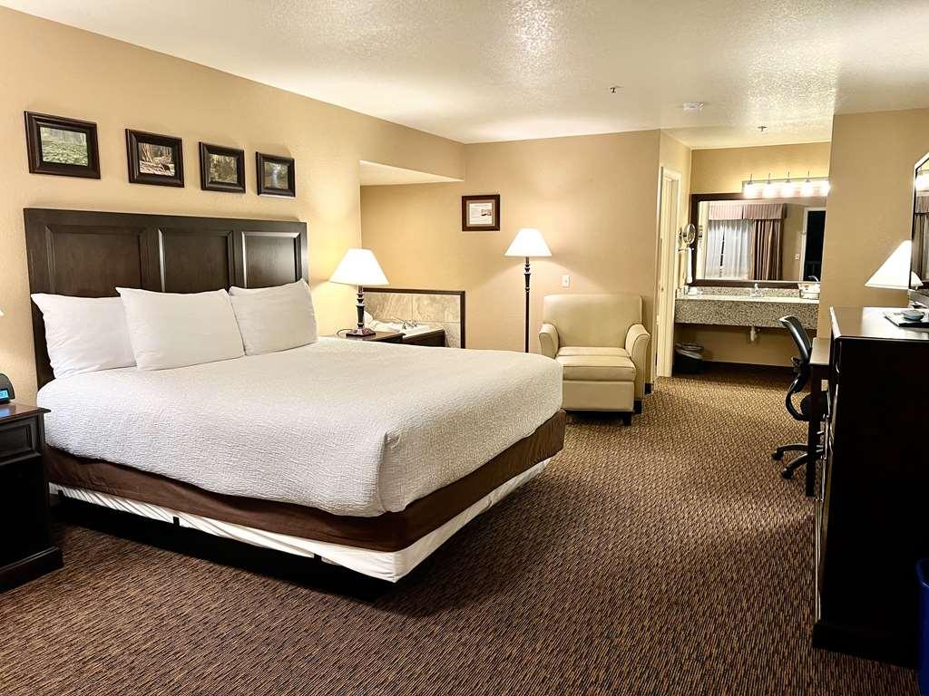 Best Western Country Inn Fortuna Room photo