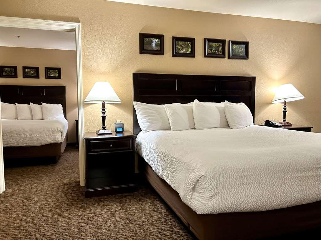 Best Western Country Inn Fortuna Room photo